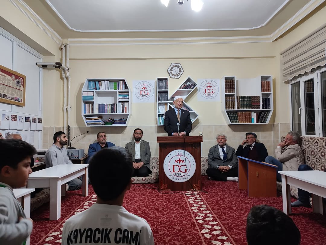 Aksaray İl Müftüsü Veysel Işıldar, Eskil'de Gençlerle Bir Araya Geldi