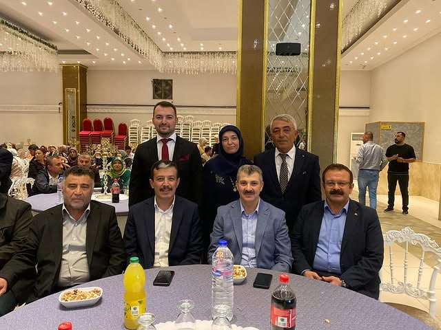 Aksaray'da Çifte Mutluluk: Zehra ve İsmail'in Düğününe Önemli Misafirler Katıldı