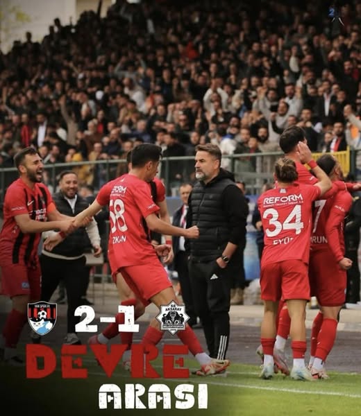 Vanspor Futbolcularının Kutlama Şekli Tepki Çekti, Yedek Kulübesi Sakinliğini Korudu