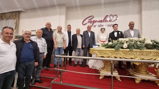 Aksaray'da Mutlu Bir Düğün: MHP İl Başkanı Karataş'tan Çifte Tebrik