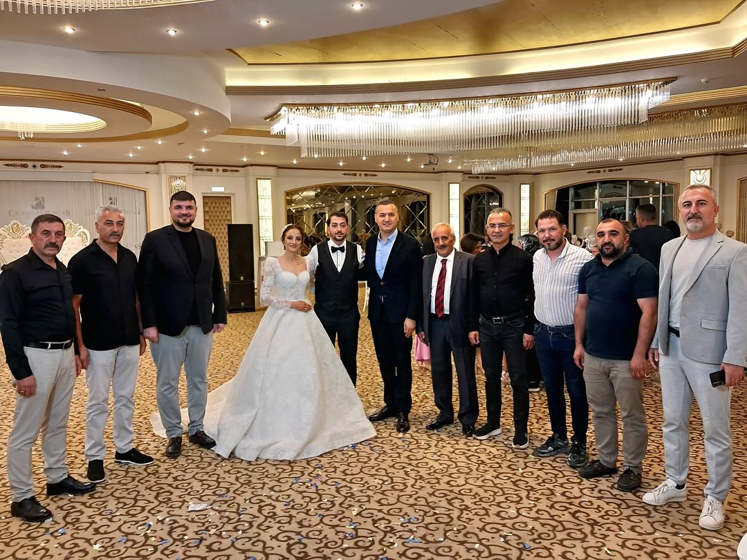 Aksaray'da Büyülü Düğün: Hande ve Recep Furkan'ın Mutluluğu Paylaşıldı