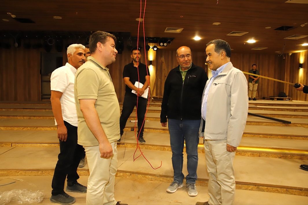 Aksaray Yeni Belediye Hizmet Binası İnşaatı Tamamlanmak Üzere