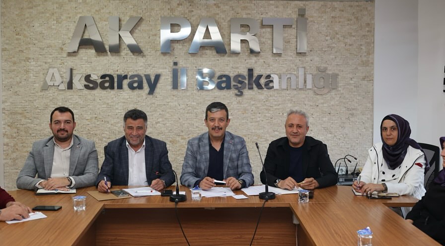 AK Parti Aksaray İl Başkanı Hamza Aktürk Başkanlığında Yürütme Kurulu Toplantısı Gerçekleştirildi