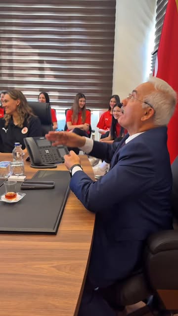 Aksaray Valisi Mehmet Ali Kumbuzoğlu, Kuzeyboru Voleybol Takımını Ağırladı