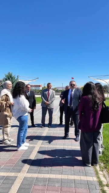 Aksaray Üniversitesi Rektörü Arıbaş, Öğrencilerle Buluştu
