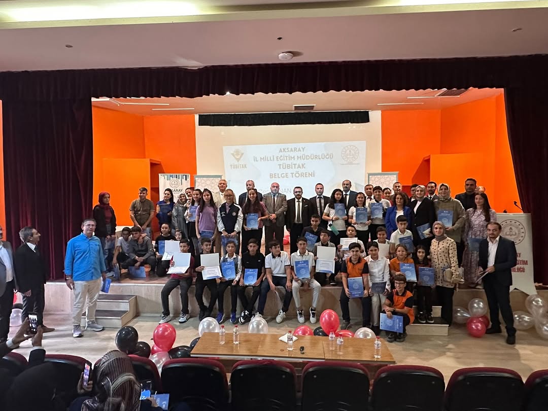 Aksaray'da TÜBİTAK 2204 Proje Yarışmasında Başarılı Öğrenciler Ödüllendirildi