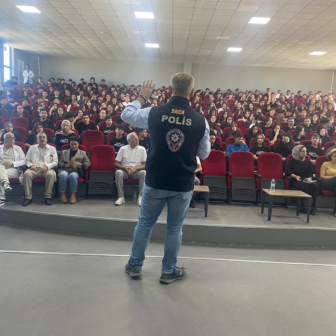 Aksaray'da Öğrenci ve Öğretmenlere Yönelik Siber Güvenlik Eğitimleri Başladı