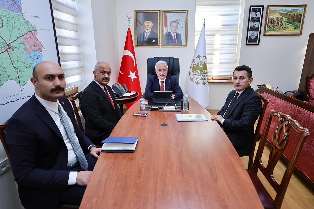 Aksaray Valisi Kumbuzoğlu, Hizmet Kalitesini Artırmak İçin Vali Yardımcılarıyla İstişare Toplantısı Yaptı