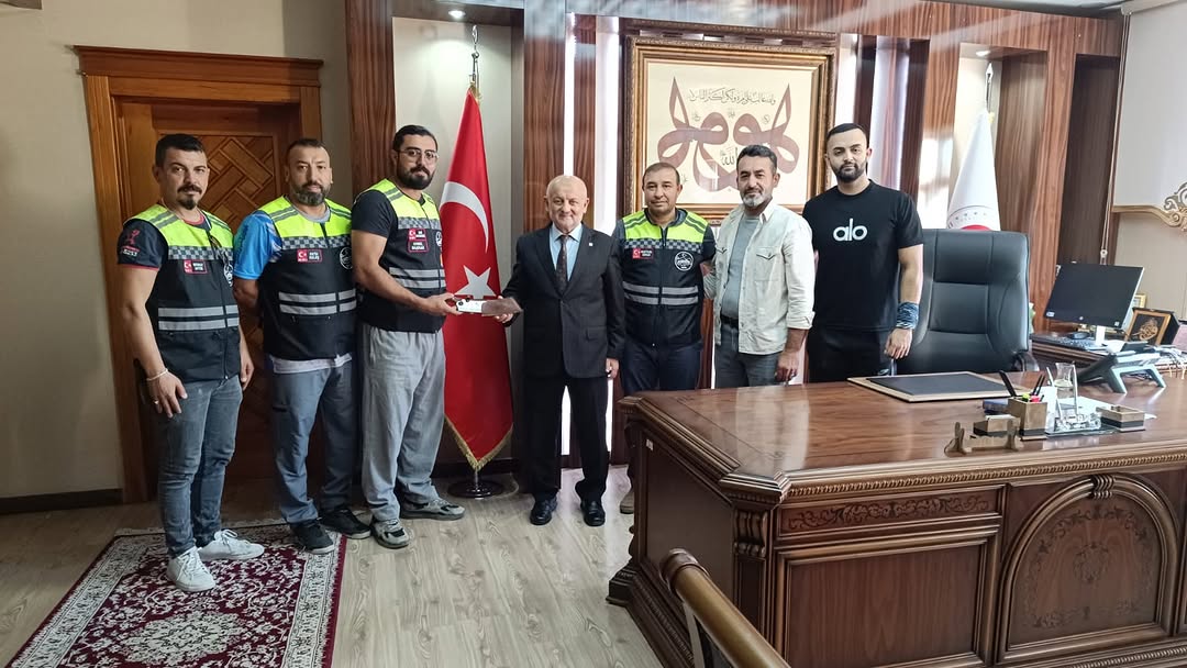 Aksaray'da Motosiklet Derneği Üyeleri, Camiler Haftası'nda Müftüyü Ziyaret Etti