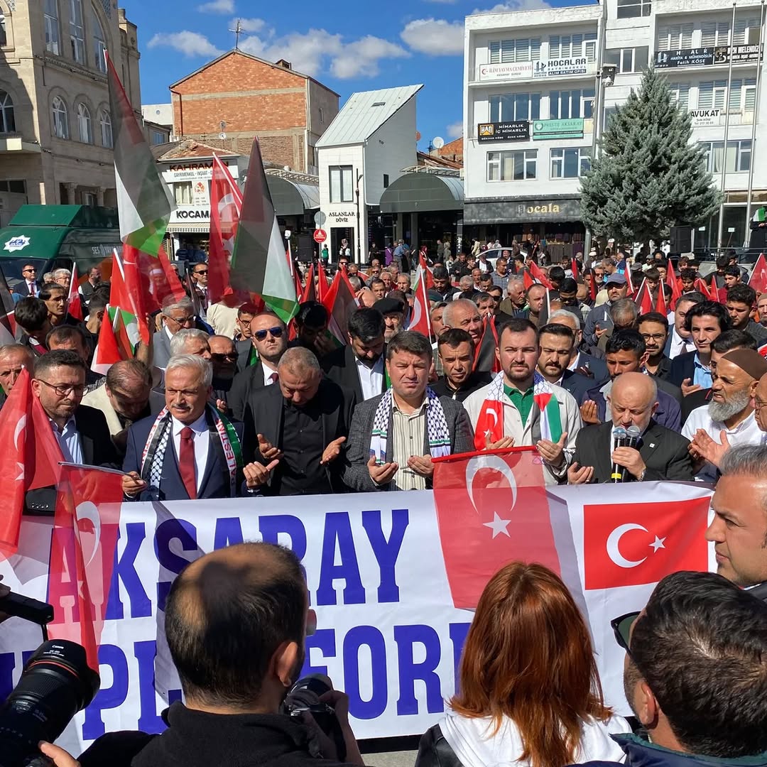 Aksaray'da Gazze İçin Yürüyüş ve Sergi Düzenlendi