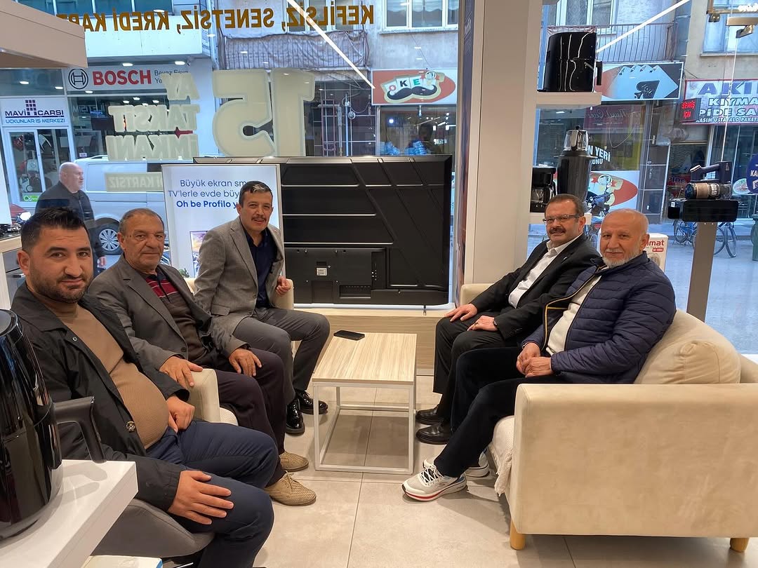 AK Parti Aksaray İl Başkanı Hamza Aktürk ve Beraberindeki Heyet, Umre Dönüşü Yılmaz Eroğlu'nu Ziyaret Etti