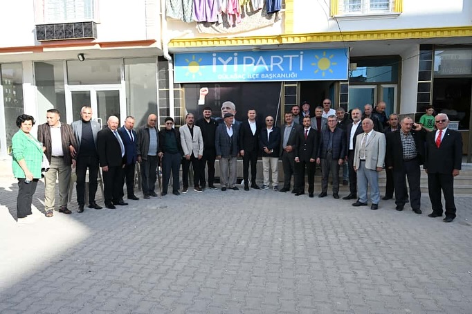 İYİ Parti Gülağaç İlçe Kongresi Gerçekleşti, Ahmet Mümin Koca Başkan Seçildi