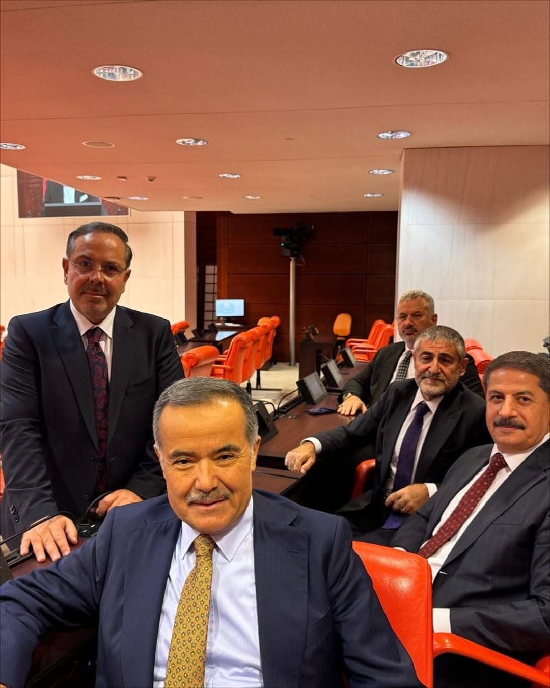 Cengiz Aydoğdu'nun Meclis'te Paylaştığı Tarihi Beyitler Gündem Oldu