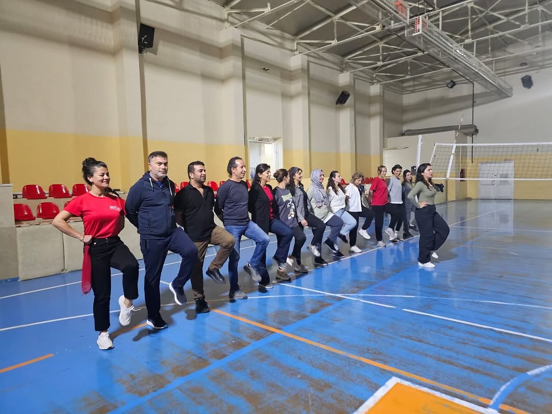 Aksaray'da Öğretmenlerden Oluşan Halk Dansları Topluluğu Kuruldu