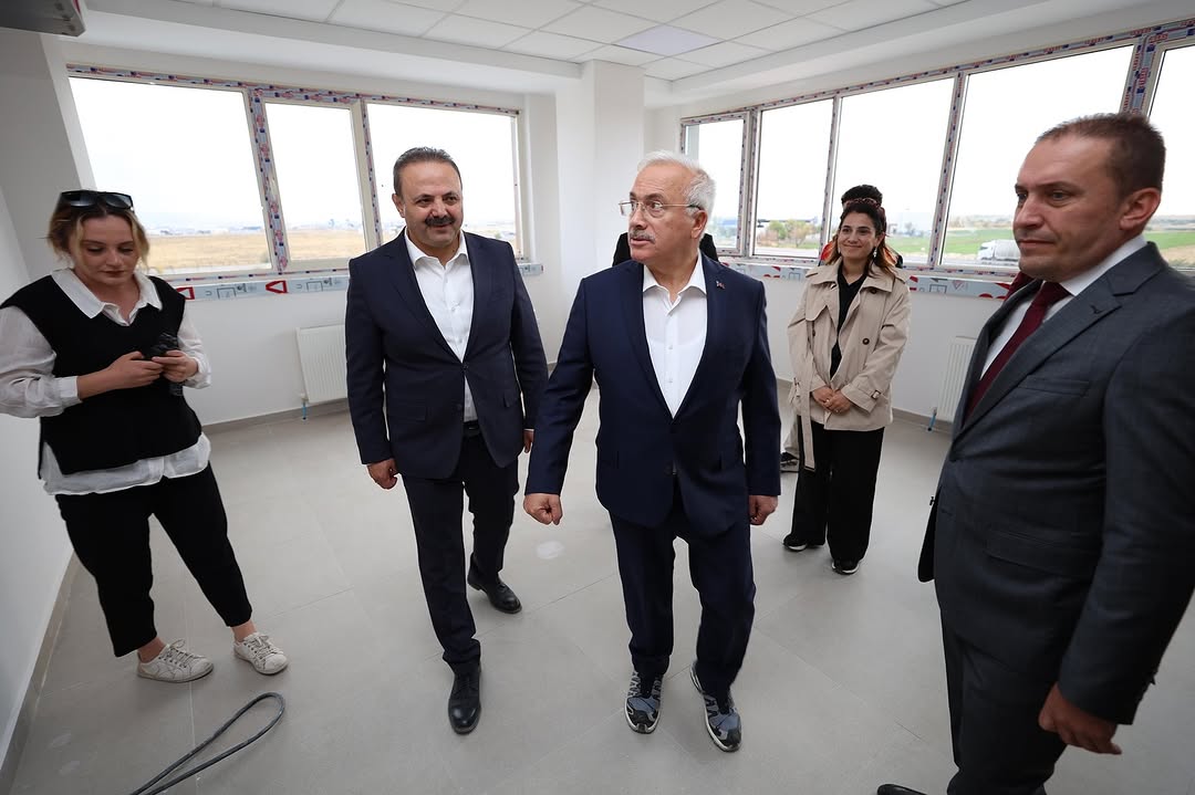Aksaray Valisi Mehmet Ali Kumbuzoğlu, Teknopark'ta İncelemelerde Bulundu