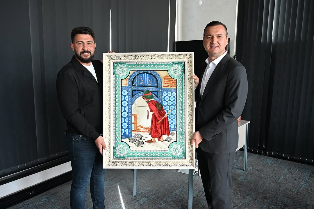 Aksaray Milletvekili Turan Yaldır, Ülküdaşı Orhan Bişkin'in Hediyesine Teşekkür Etti