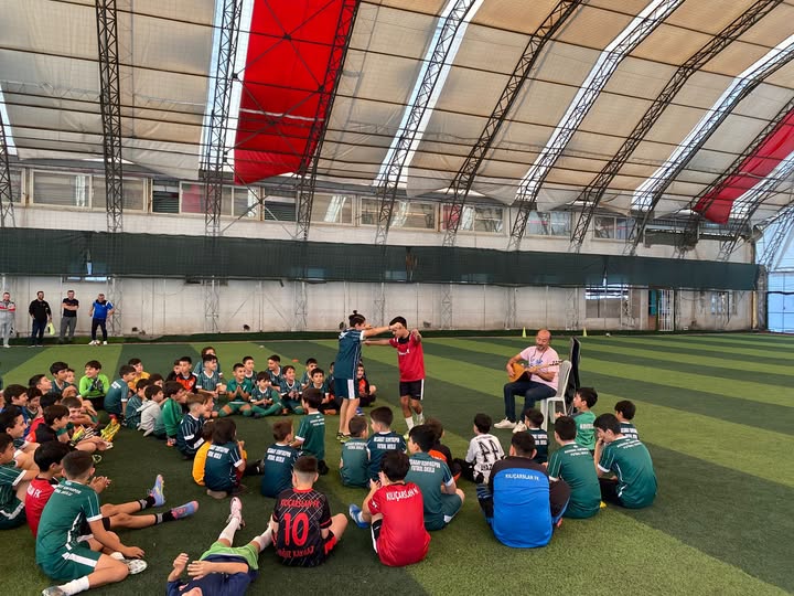 Kılıçarslan Spor Kulübü'nde Futbol ve Türküler Buluştu