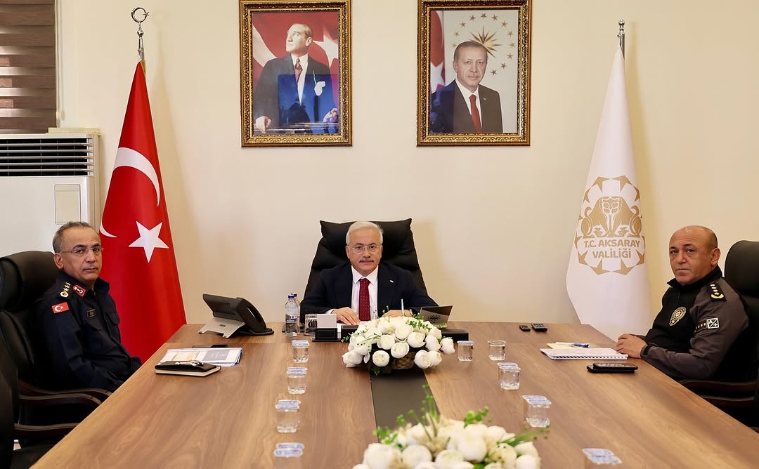 Aksaray Valisi Kumbuzoğlu, İçişleri Bakanı Yerlikaya Başkanlığındaki VKS Toplantısına Katıldı