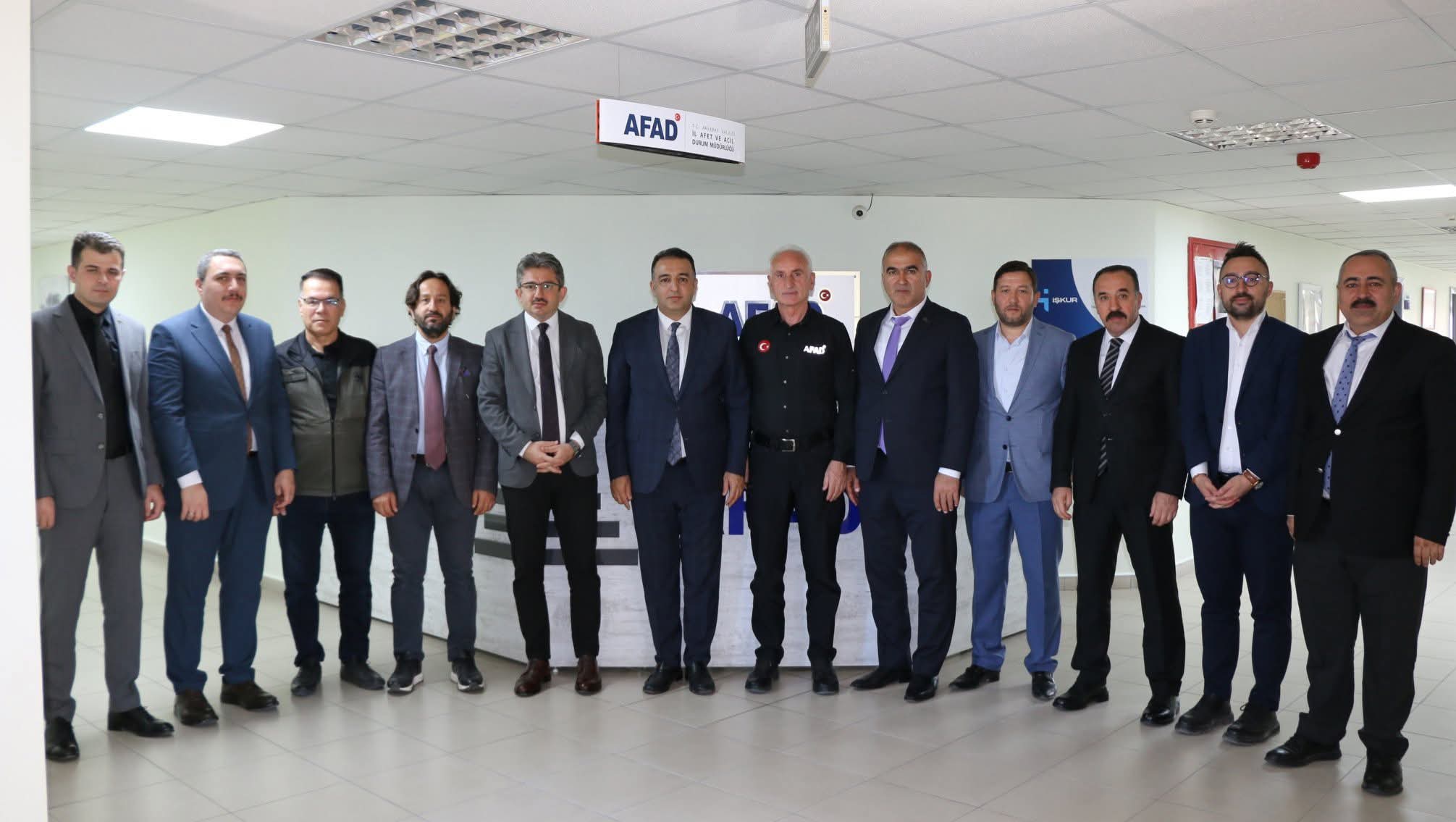 Yeni atanan Afad müdürü Adil Aslan'a  Kurum müdürlerinden anlamlı ziyaret