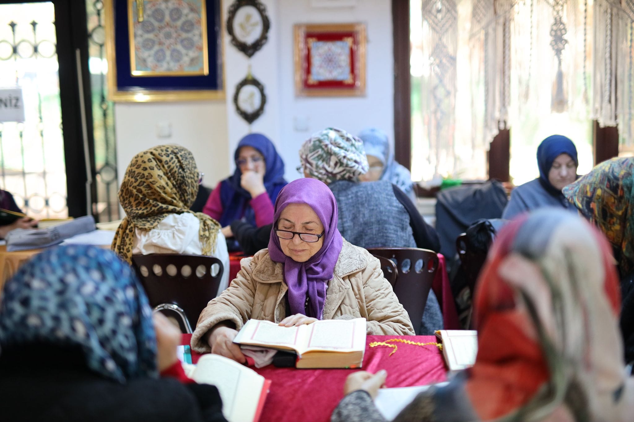 BELEDİYE , KADINLARA YÖNELİK KUR’AN-I KERİM VE DİNİ DEĞERLER EĞİTİMİ BAŞLADI
