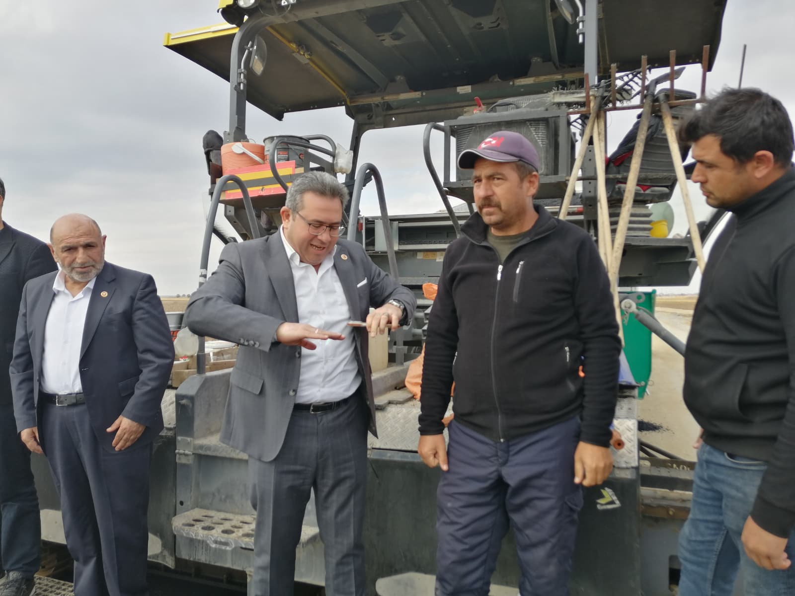 YOL YAPIM ÇALIŞMALARI YERİNDE İNCELENDİ