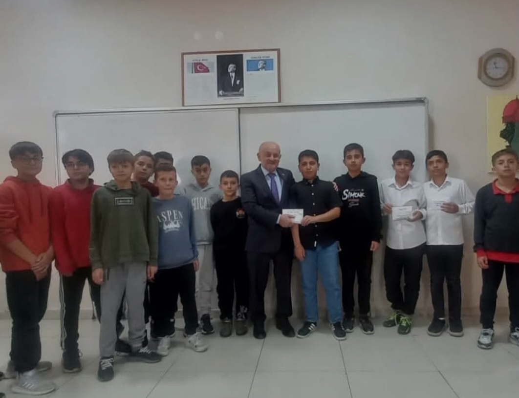 Hafızlık Öğrencilerinden Örnek Davranış; Harçlıklarını Gazze İçin Bağışladılar