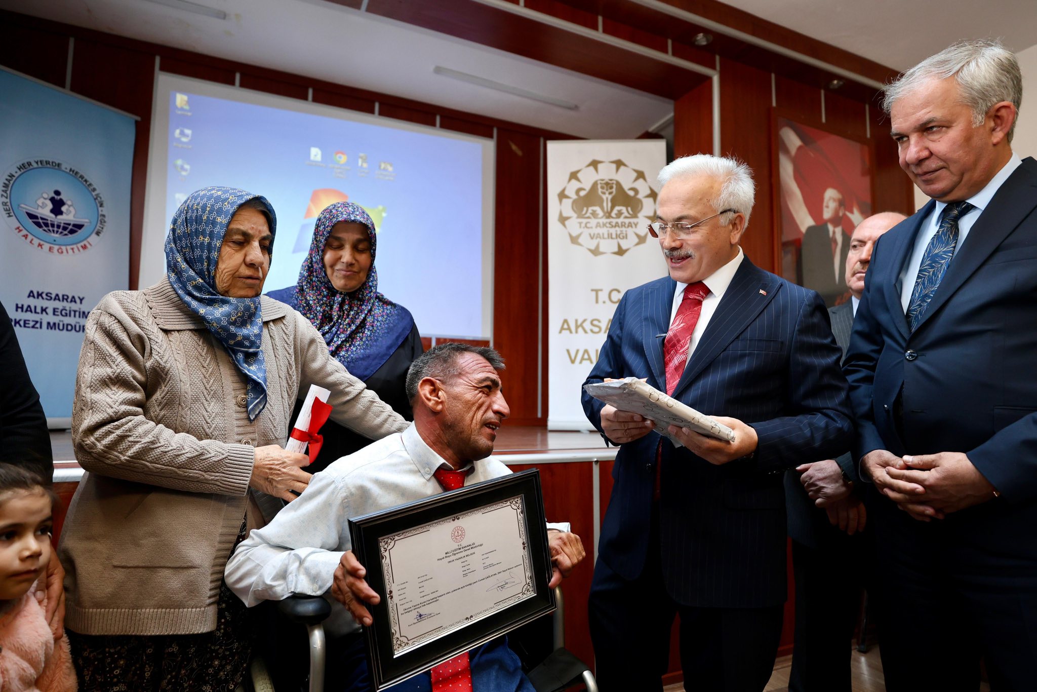 Aksaray Valisi Kumbuzoğlu’ndan 3 Aralık Engelliler Günü’nde Anlamlı Buluşma:
