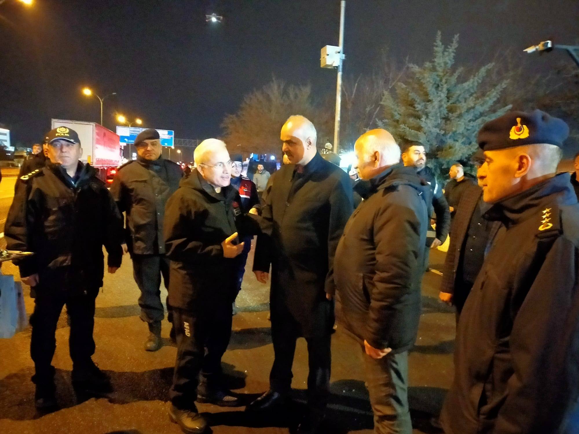 Yeni Yıla Girerken Polis Uygulama Noktalarına Anlamlı Ziyaret