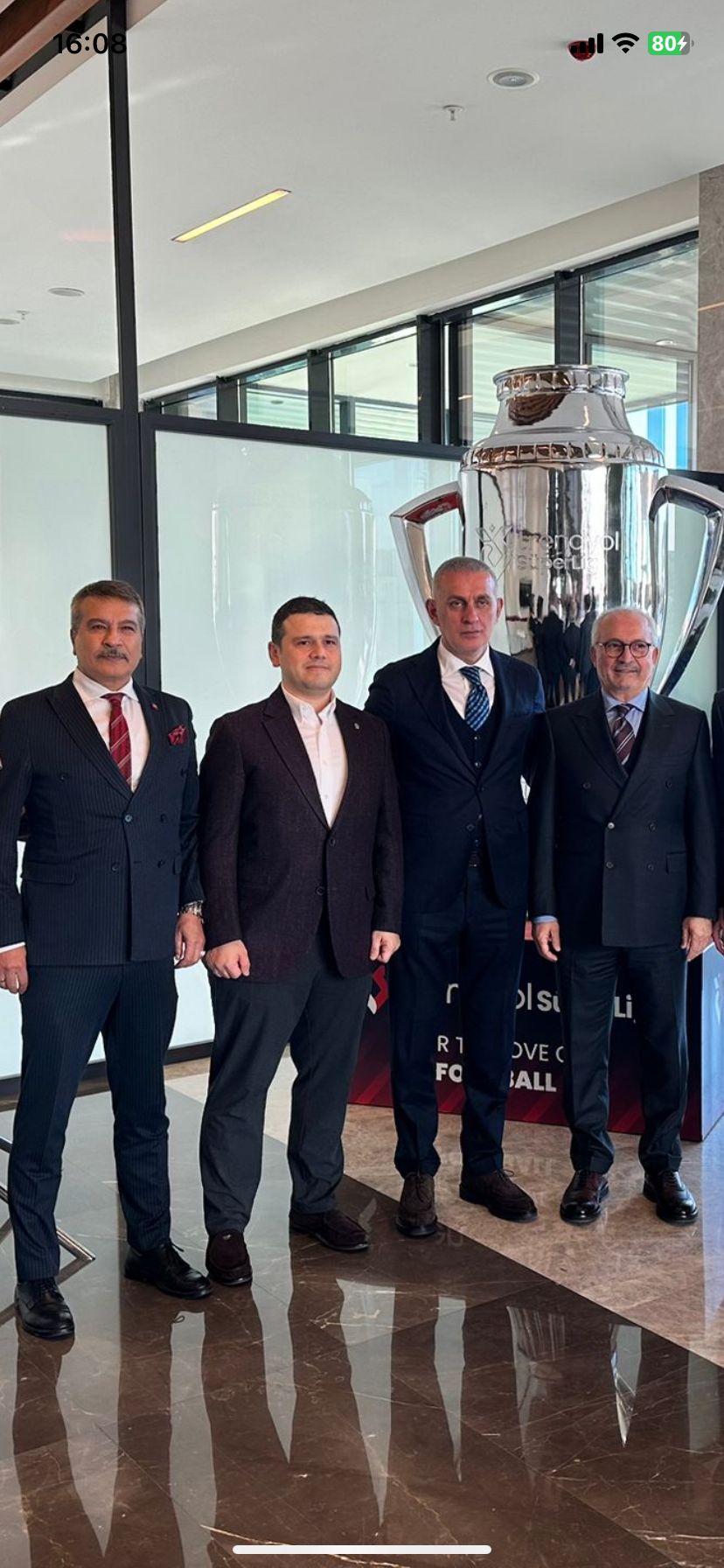 İstanbul Büyük şehir  Zabıta Dairesi Başkanı Metin Alper’den TFF’ye Ziyaret