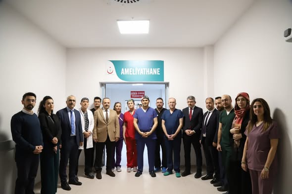 ASÜ ve SBÜ iş birliği kapsamında Aksaray’da  ileri düzey kanser ameliyatı yapıldı