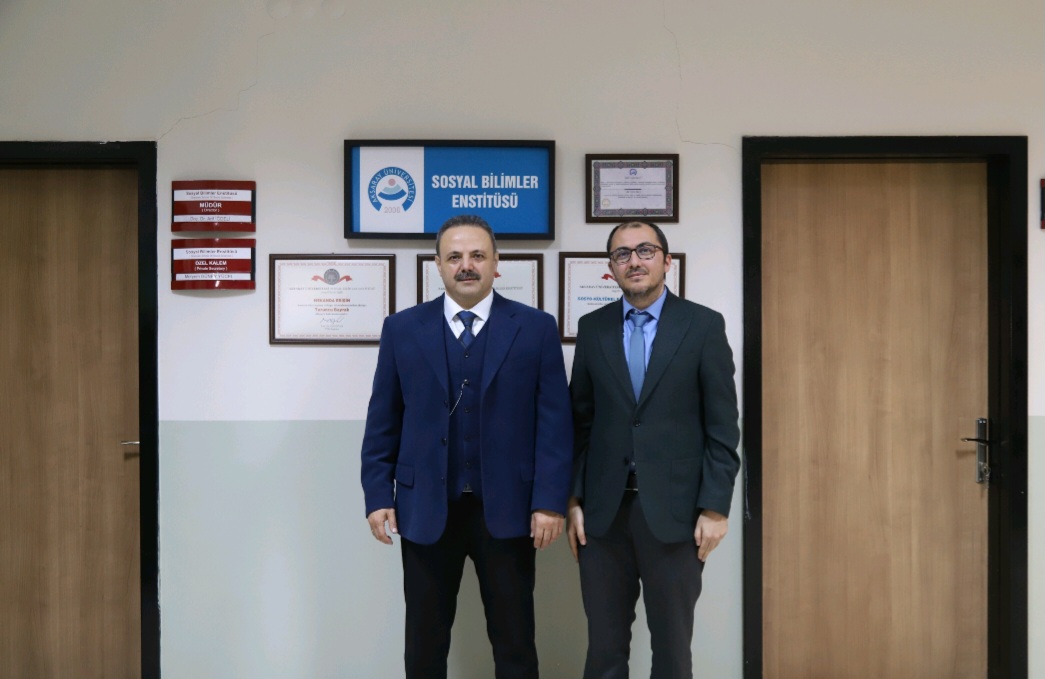 Rektör Arıbaş’tan Sosyal Bilimler Enstitüsü Müdürü Doç. Dr. Arif İğdeli’ye hayırlı olsun ziyareti