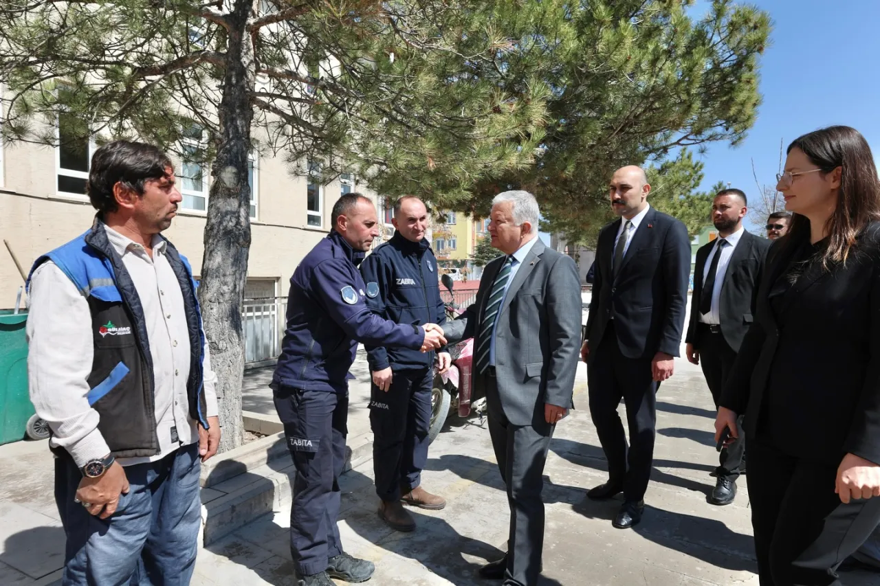 Aksaray Valisi Murat Duru, Gülağaç Belediyesini Ziyaret Etti