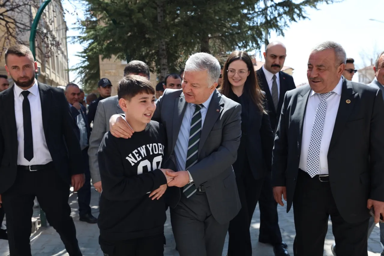 Murat Duru Gülağaç'ta Cuma Namazı Sonrası Hemşehrileriyle Buluştu