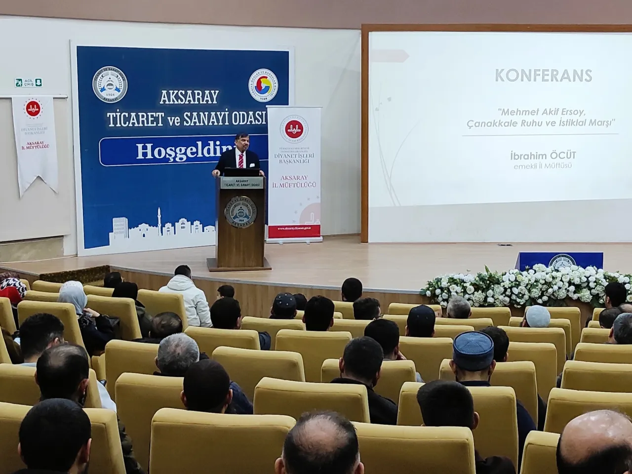 Aksaray'da Din Görevlilerine Tecrübe Aktarımı: Mehmet Akif ve Çanakkale Ruhu Konuşuldu