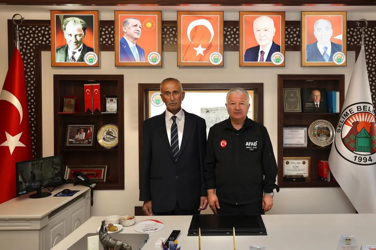 Aksaray Valisi Duru, Selime'de Tatbikat Sonrası Belediyeyi Ziyaret Etti