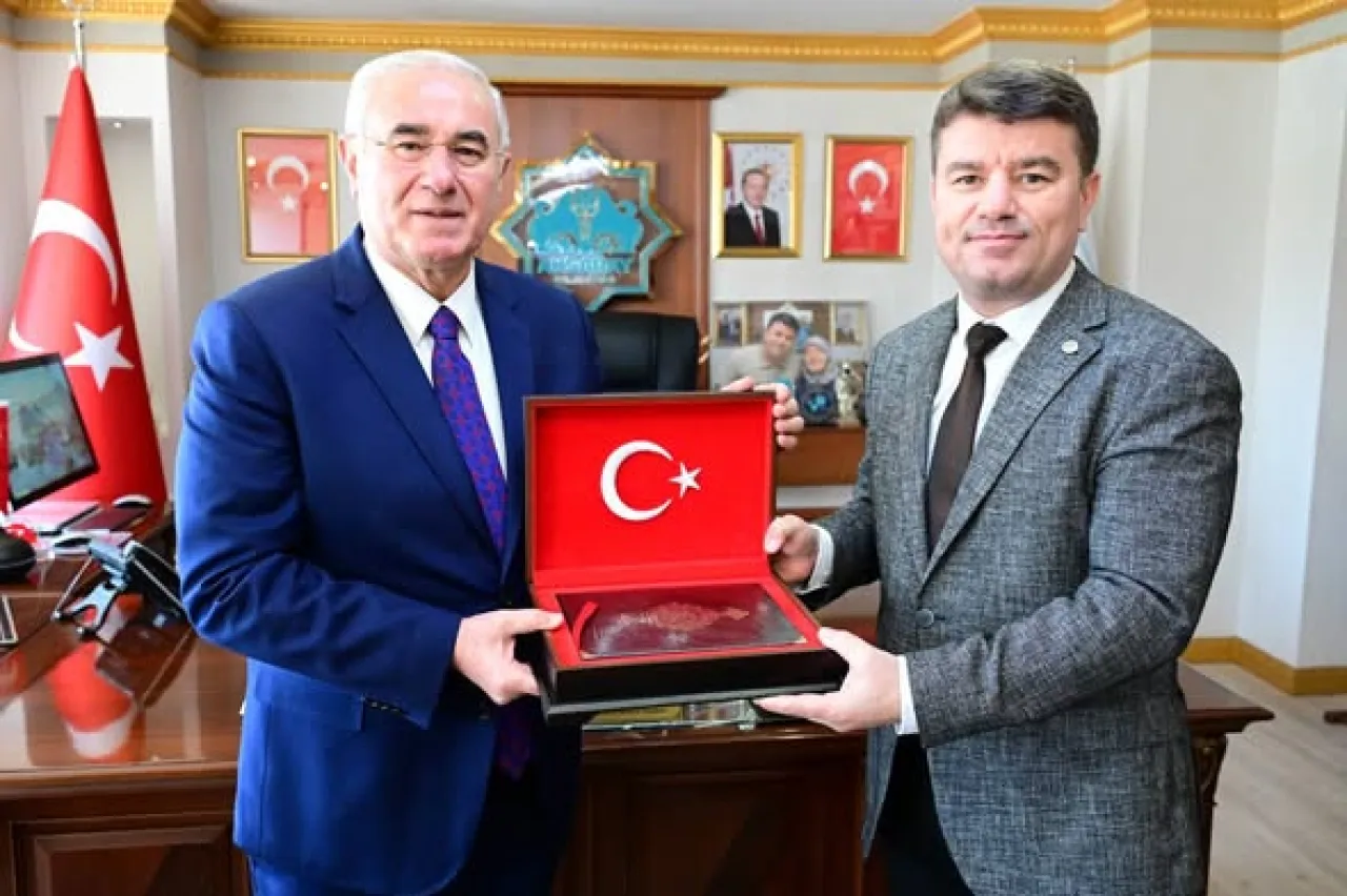 Aksaray Belediye Başkanı Dinçer'den Hemşehrilerine Günaydın Mesajı