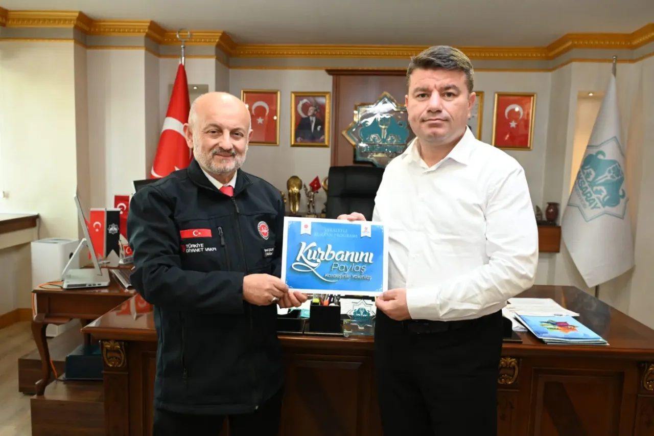 Aksaray Belediye Başkanı Evren Dinçer, TDV Kurban Kampanyasına Destek Verdi