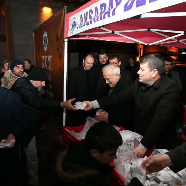 Kandil Gecesinde Aksaray'da Buluşma ve İkram