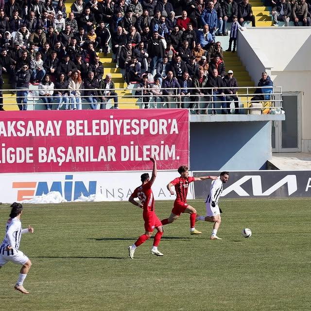 Vali Kumbuzoğlu 68 Aksarayspor Karşılaşmasını Tribünden Takip Etti