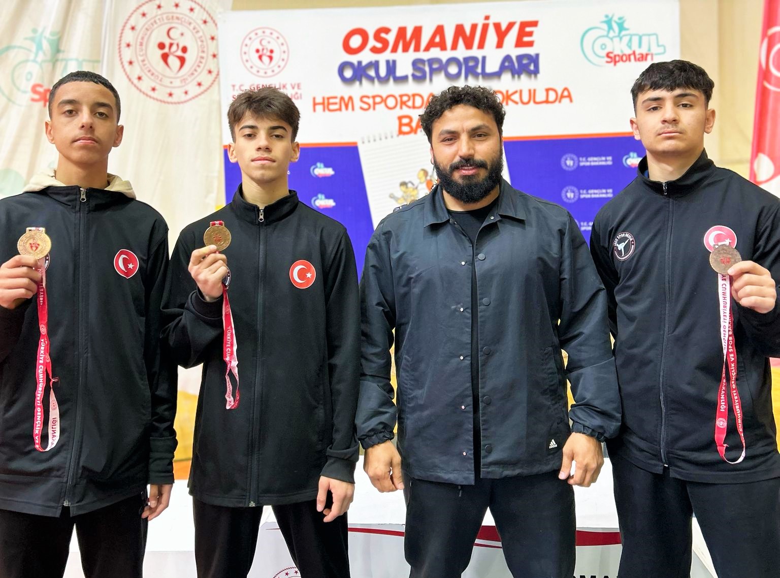 Genç Taekwondocular Türkiye Şampiyonasına Katılma Hakkı Kazandı