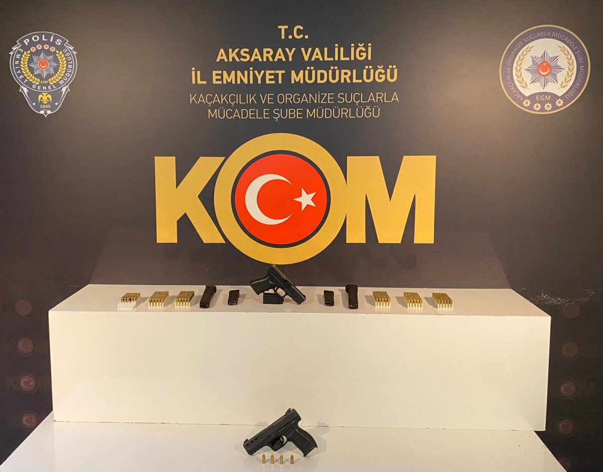 Aksaray'da Kaçakçılık Operasyonunda Büyük Miktar Kaçak Malzemeye El Konuldu