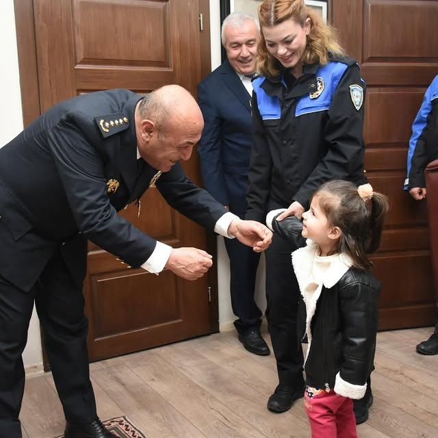Aksaray Emniyet'ten Minik Ziyaretçilere Sıcak Karşılama