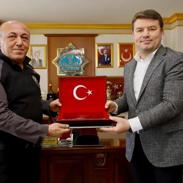 Aksaray Belediye Başkanı Dinçer, İl Emniyet Müdürü Demir'i Makamında Ağırladı