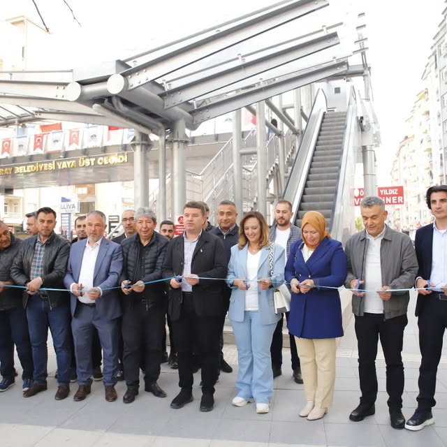 Aksaray'da Yeni Yaya Üst Geçidi: Atatürk Bulvarı'nda Trafik ve Güvenlik Çözümü