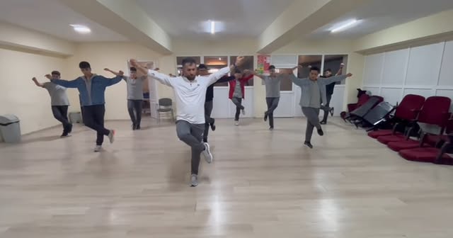 Aksaray'da Gençlere Halk Oyunları Eğitimi Veriliyor