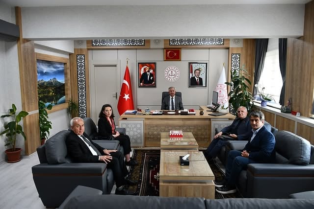 Eğitim Sen Heyeti, Aksaray İl Milli Eğitim Müdürü Metin Alpaslan'ı Ziyaret Etti