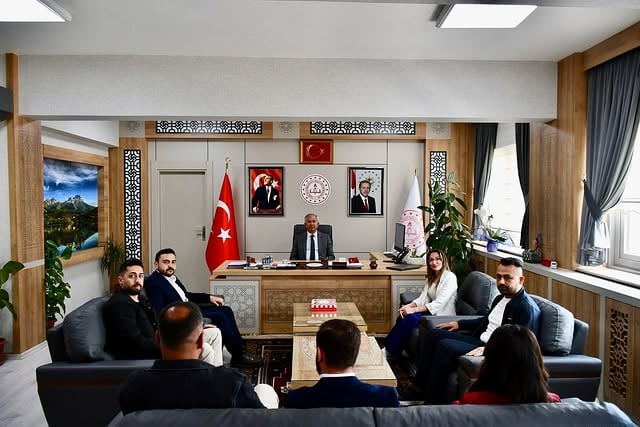 Aksaray'da TÜGVA Heyeti, İl Milli Eğitim Müdürü Alpaslan'ı Ziyaret Etti