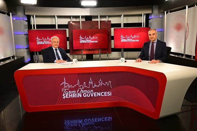 Aksaray Valisi Kumbuzoğlu, 