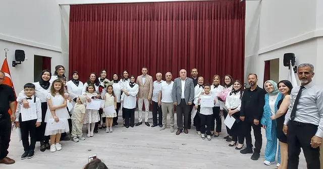 Aksaray'da Ailelerle Birlikte Eğitim Coşkusu: Kahramanlık Türküleri Konseri Düzenlendi