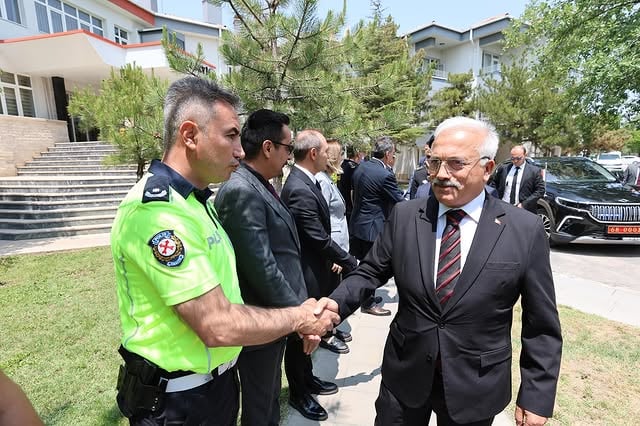 Aksaray Valisi Kumbuzoğlu, İl Emniyet Müdürlüğü'nü Ziyaret Etti